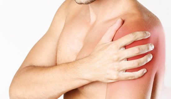 fuerte dolor de hombro